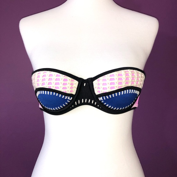 Victoria’s Secret Bikini Top - Picture 2 of 6